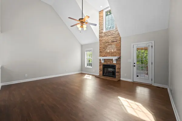 3744 Silver Fox Ct, Clarksville, TN 37040