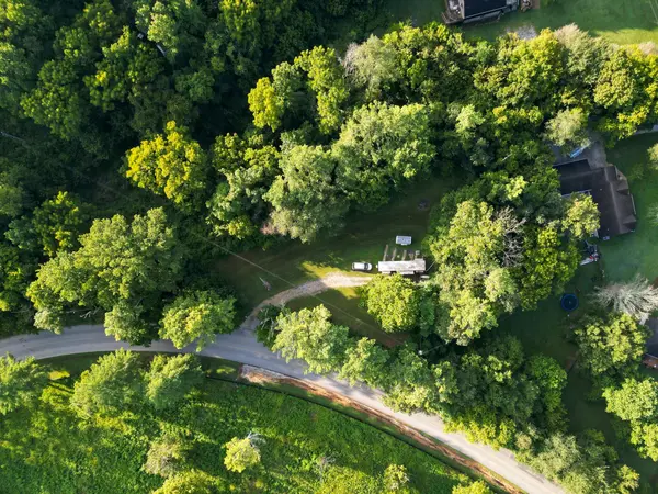 2044 Darks Mill Rd, Columbia, TN 38401