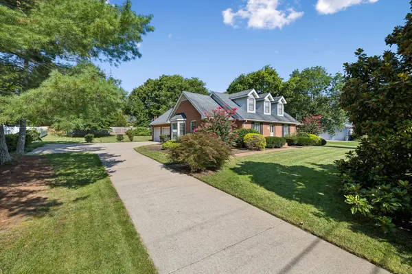 6617 N Creekwood Drive, Brentwood, TN 37027