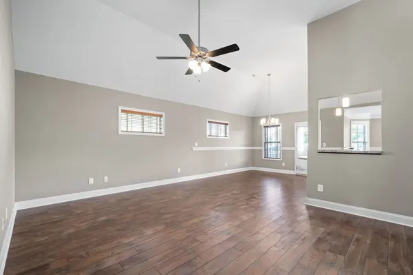 515 Sourwood Dr, Clarksville, TN 37042