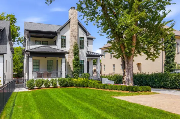 3914 Abbott Martin Rd, Nashville, TN 37215