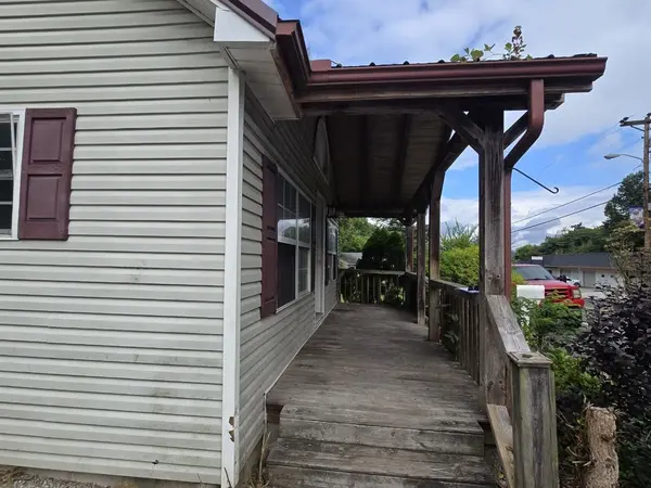 515 E Race St, Kingston, TN 37763
