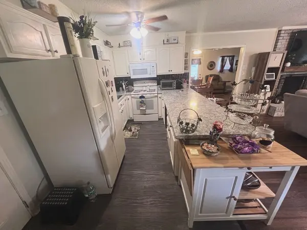 242 Graham Dr, Linden, TN 37096