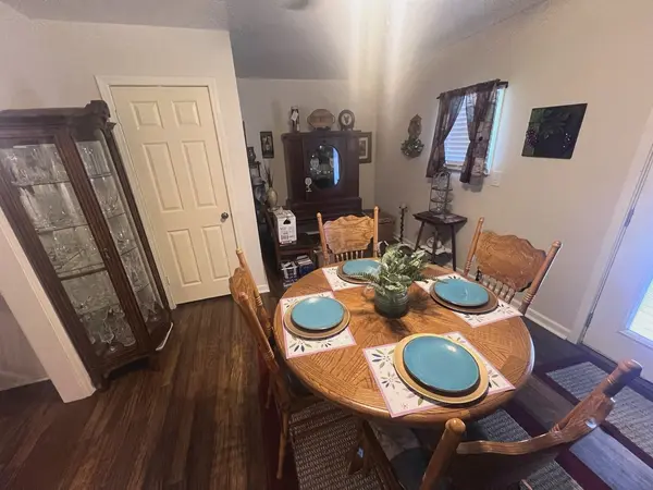 242 Graham Dr, Linden, TN 37096