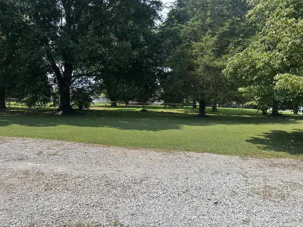 206 Beth Page Rd, Estill Springs, TN 37330