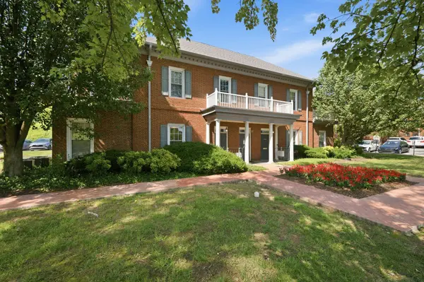 5046 Thoroughbred Ln, Brentwood, TN 37027
