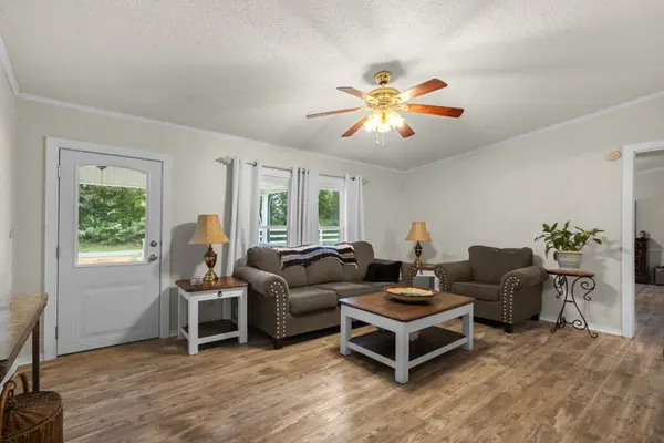 6560 Piney River Rd, Bon Aqua, TN 37025