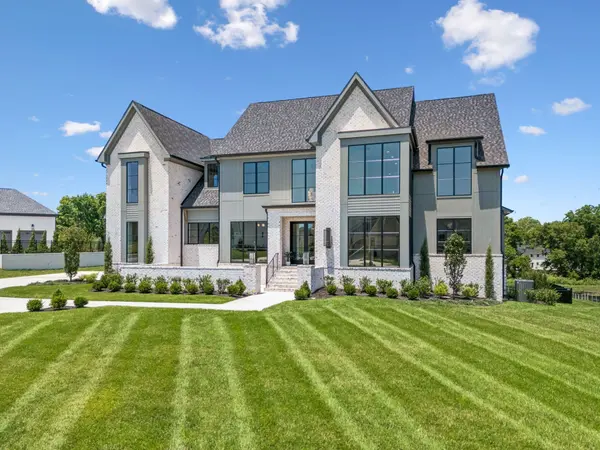 8106 Turning Point Dr, Brentwood, TN 37027
