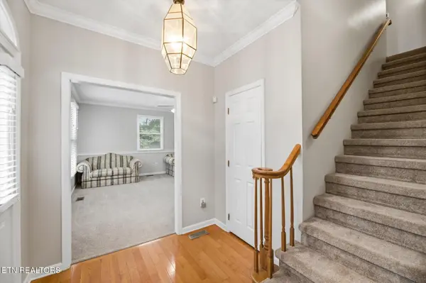 3006 Hawthorne St, Athens, TN 37303