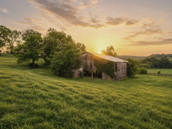 1914 Thompsons Station Rd #W, Thompsons Station, TN 37179