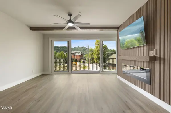 215 Circle Drive #Unit 5, Gatlinburg, TN 37738