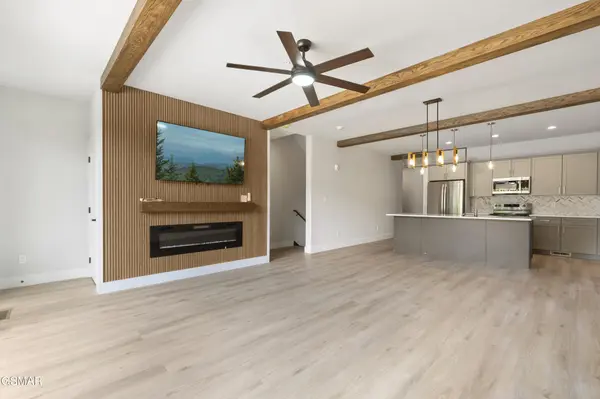 215 Circle Drive #Unit 5, Gatlinburg, TN 37738