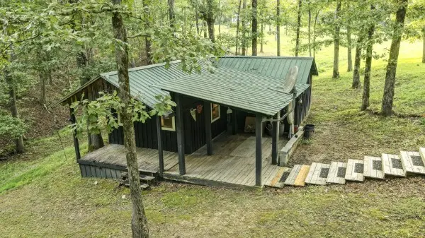 122 Day Break Rd, Summertown, TN 38483