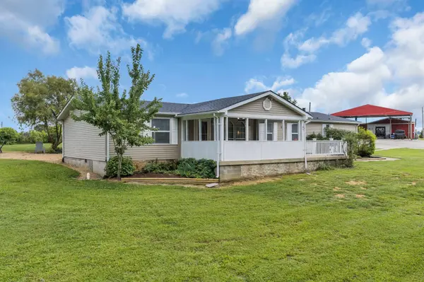 1125 Denny Rd, Dickson, TN 37055