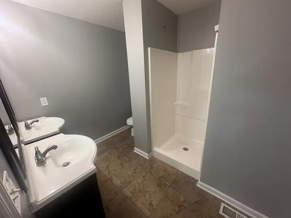 2615 Edge O Lake Dr, Nashville, TN 37217