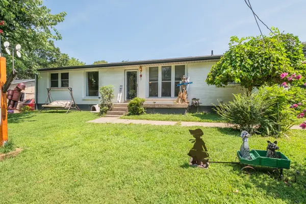 7183 Sugar Camp Dr, Greenbrier, TN 37073