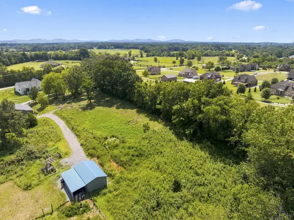 7432 Midland Rd, Christiana, TN 37037