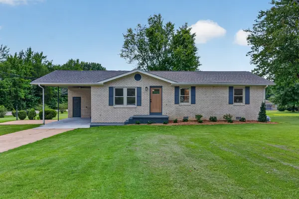 21 Robertson St, Mc Ewen, TN 37101
