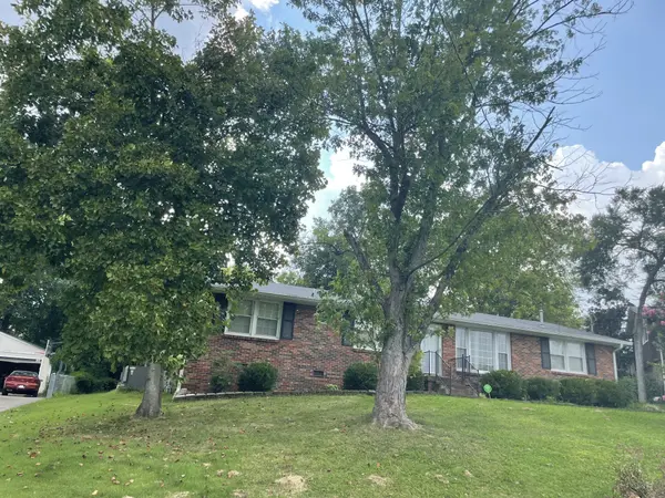 2817 Galesburg Dr, Nashville, TN 37217