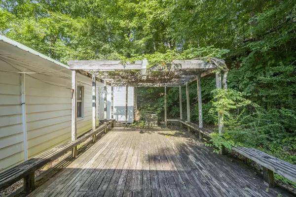 412 Walker St, Waynesboro, TN 38485