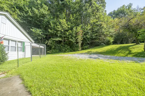 412 Walker St, Waynesboro, TN 38485