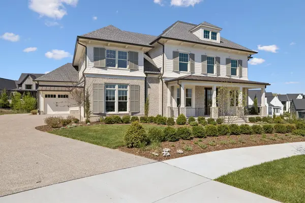 9282 Double Run Ct, College Grove, TN 37046