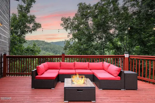 1742 Pulaski Lane, Sevierville, TN 37862