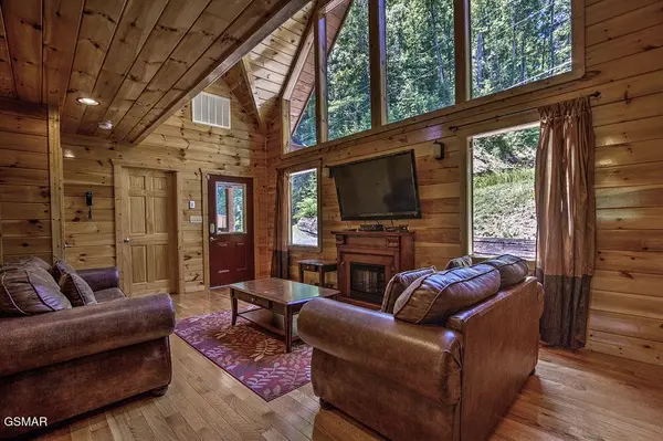 1742 Pulaski Lane, Sevierville, TN 37862