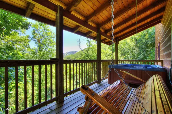 1742 Pulaski Lane, Sevierville, TN 37862