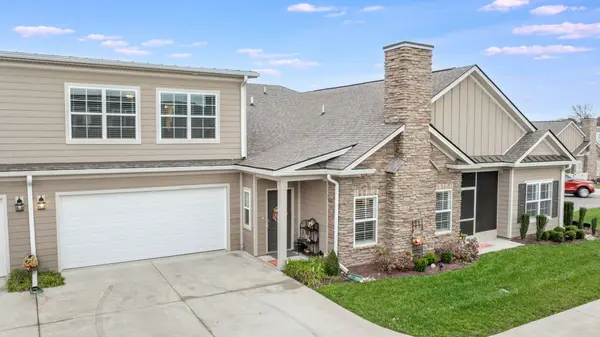 2460 Stonecenter Ln, Murfreesboro, TN 37128