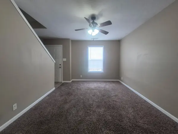 808 Oak Arbor Ct, Clarksville, TN 37040