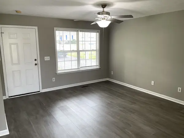 1604 Baucom Dr, Columbia, TN 38401