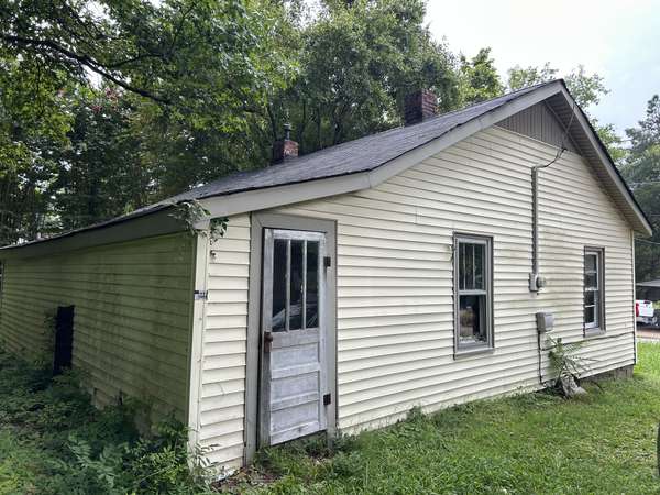 108 Florence St, Camden, TN 38320