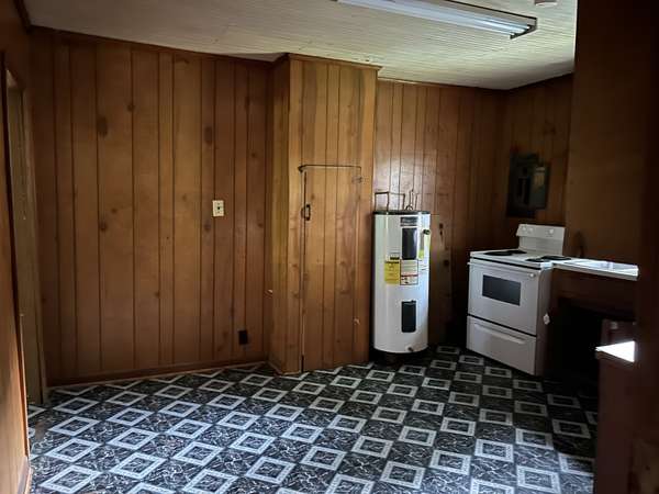 108 Florence St, Camden, TN 38320