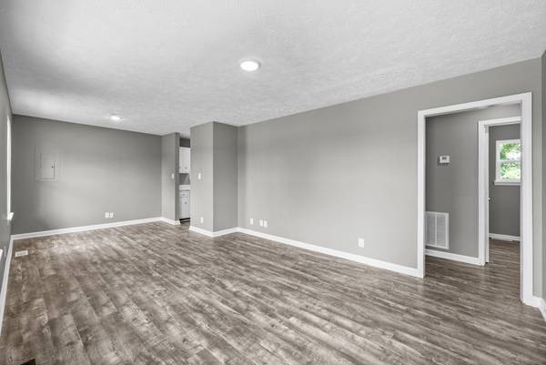 825 Washington Ave, Oak Grove, KY 42262