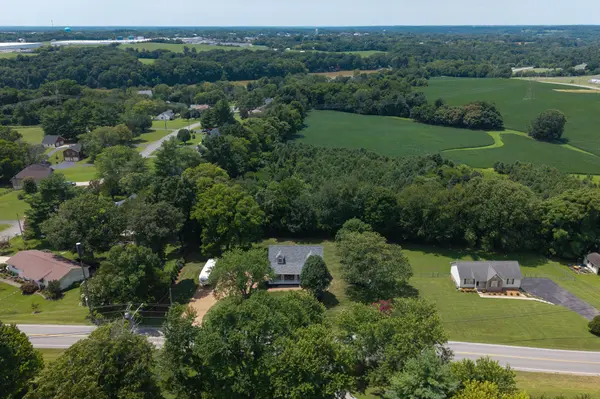 809 Hillside Dr, Springfield, TN 37172