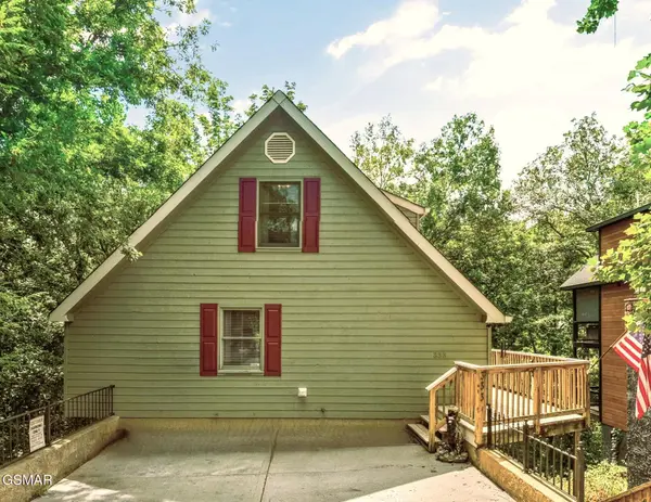 333 Woodridge Way, Pigeon Forge, TN 37863
