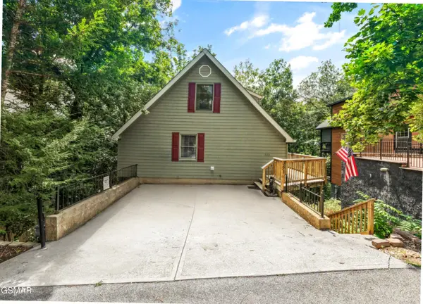 333 Woodridge Way, Pigeon Forge, TN 37863