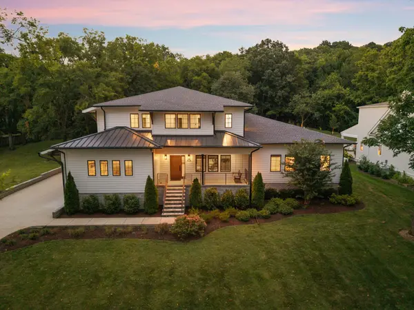 828 Russleo Dr, Nashville, TN 37209