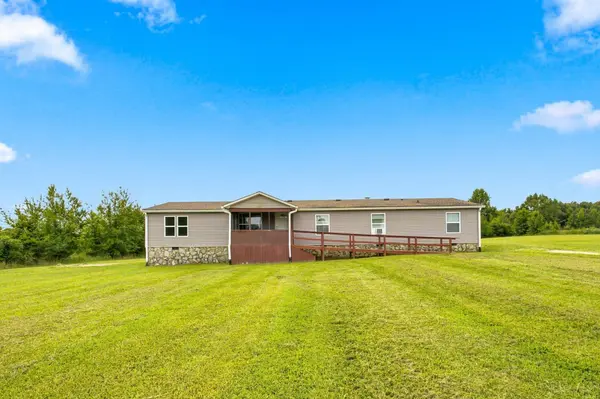 477 Dady Rd, Mc Ewen, TN 37101