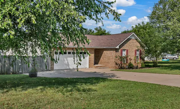 301 Eggars Ct, Clarksville, TN 37042