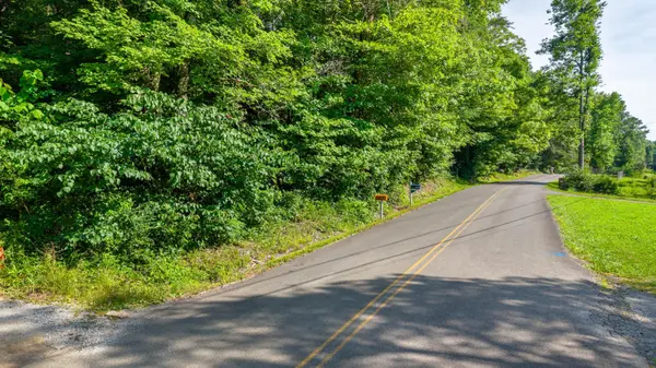 772 Rabbit Valley Rd #NW, Cleveland, TN 37312