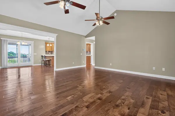 218 Charlotte Dr, Winchester, TN 37398
