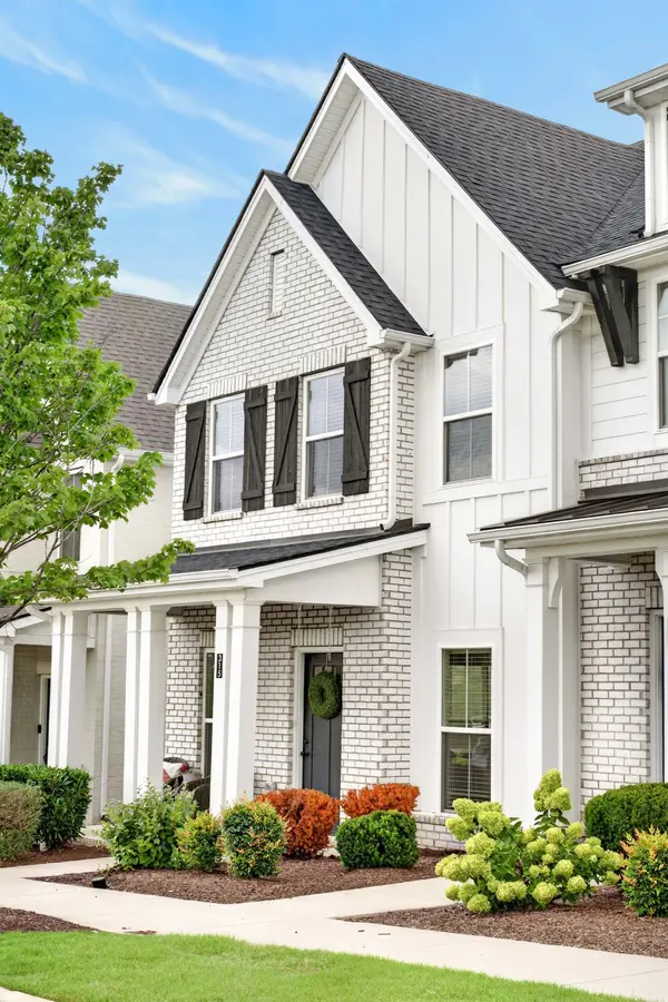 315 Twig Pvt Ct, Hendersonville, TN 37075