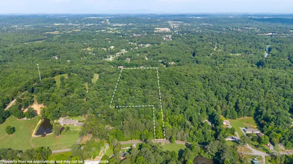 772 Rabbit Valley Rd #NW, Cleveland, TN 37312