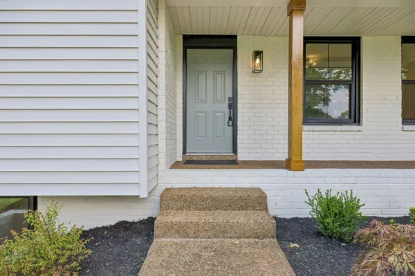 108 Airfloat Dr, Hendersonville, TN 37075