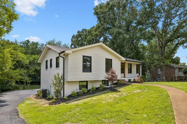 108 Airfloat Dr, Hendersonville, TN 37075