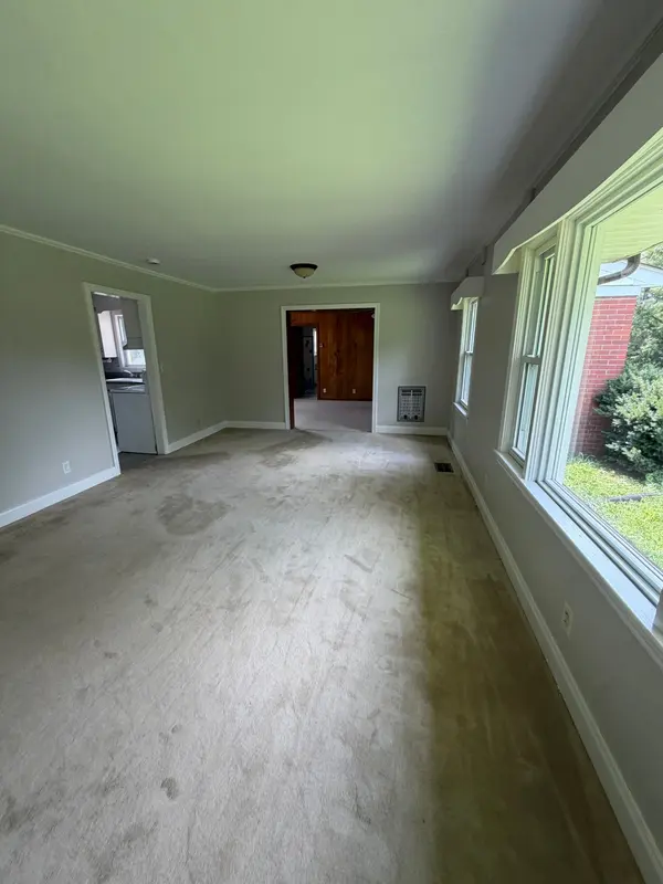 3252 Marthas Chapel Rd, Cunningham, TN 37052