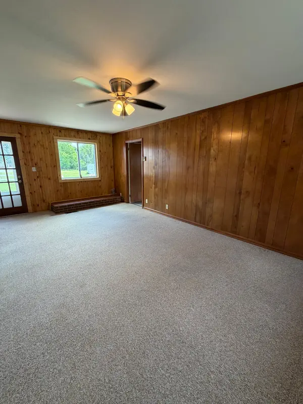 3252 Marthas Chapel Rd, Cunningham, TN 37052