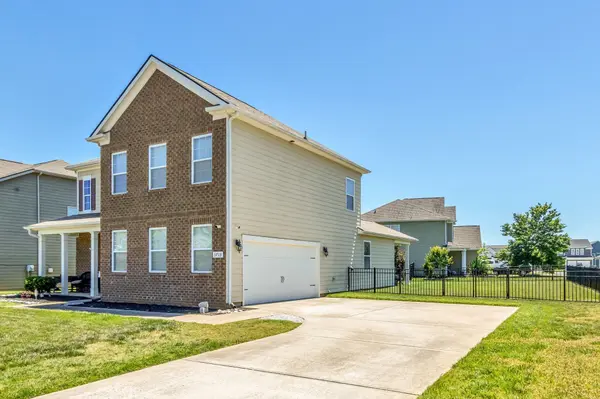3713 Sweetbriar Ave, Murfreesboro, TN 37128